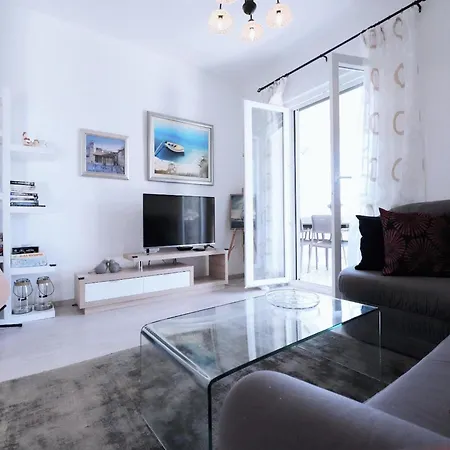 On Iovo With Large Balcony Apartman *