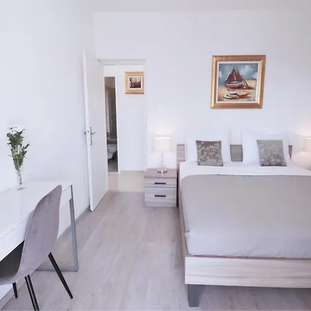 On Iovo With Large Balcony Apartman