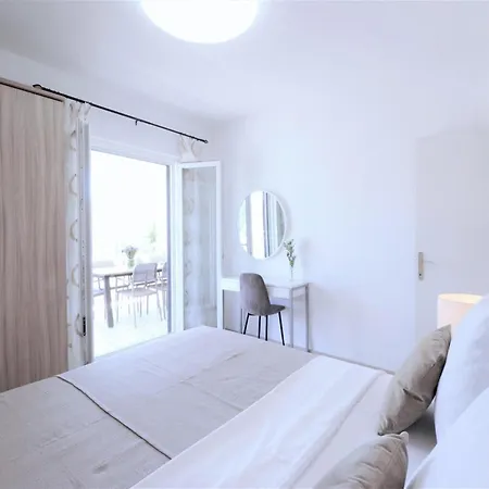On Iovo With Large Balcony Apartman