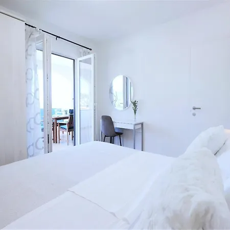 On Iovo With Large Balcony Apartman Trogir