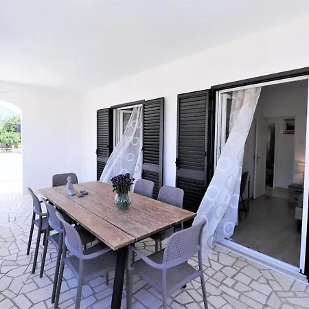 Apartman On Iovo With Large Balcony *